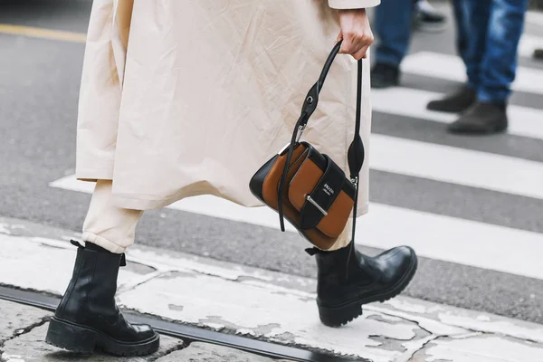 Milano Italien Februari 2019 Street Style Prada Handväska Detalj Innan — Stockfoto