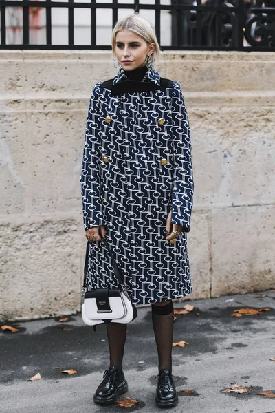 Paris France March 2019 Street Style Outfit Caroline Daur Fashion — Stock Photo, Image