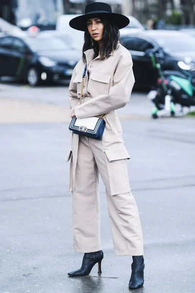 フランス 2019年3月05日 ミラノファッションウィーク中のファッションショーの前にストリートスタイルの衣装 Pfwfw19 — ストック写真
