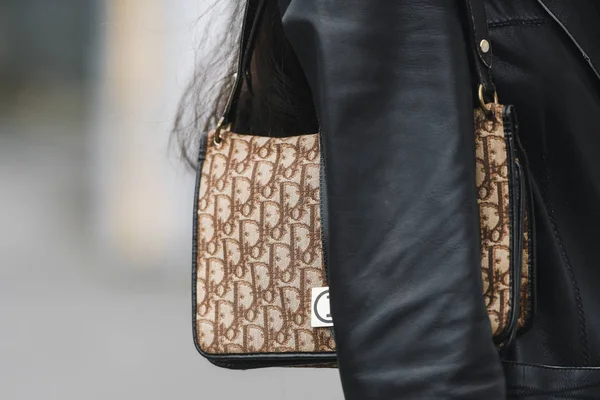 Paris France March 2019 Street Style Outfit Dior Bag Detail — Stock Photo, Image