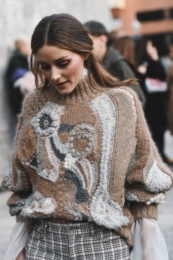 Milano, İtalya - 20 Şubat 2019: Olivia Palermo, Milano Moda Haftası'nda bir defile den sonra - Mfwfw19