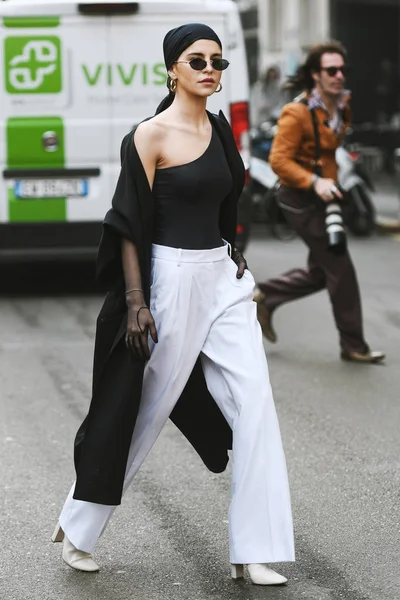 Milán Italia Febrero 2019 Street Style Traje Antes Desfile Moda — Foto de Stock