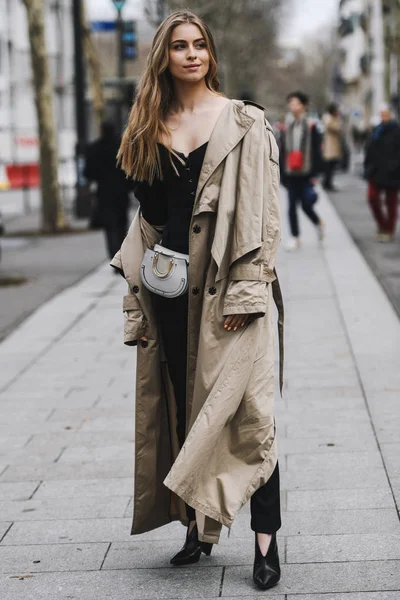 París Francia Marzo 2019 Traje Calle Después Desfile Moda Durante — Foto de Stock