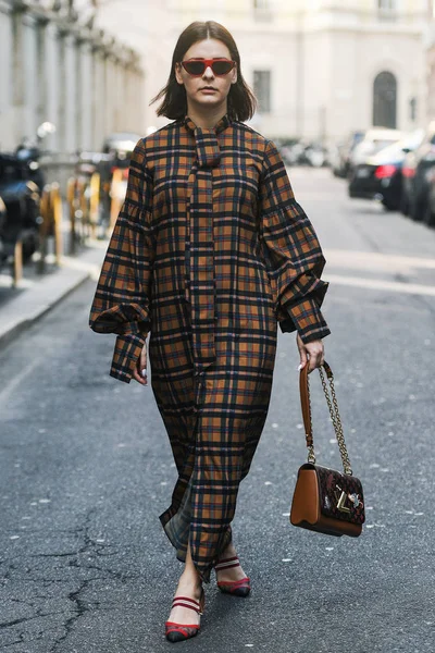 Milano Italien Februari 2019 Street Style Outfit Modeller Bloggare Och — Stockfoto