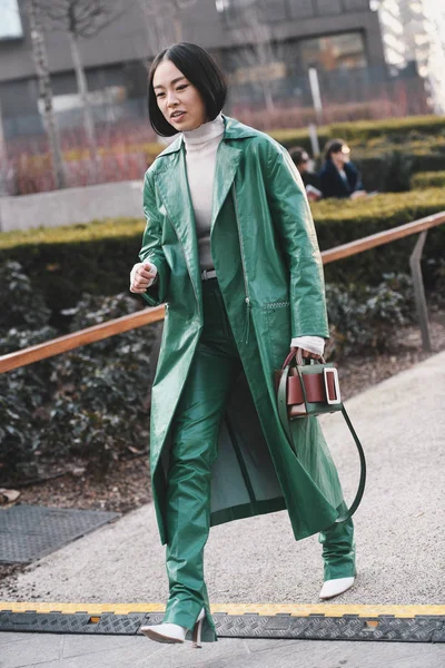 Milan Italië Februari 2019 Streetstyle Outfit Voor Een Modeshow Tijdens — Stockfoto