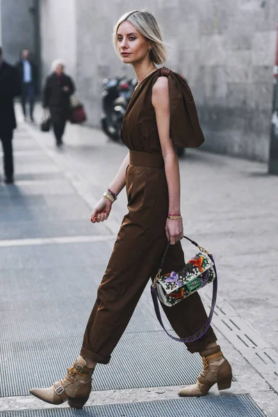 Milán Italia Febrero 2019 Estilo Callejero Bloguera Moda Lisa Hahnbuck — Foto de Stock