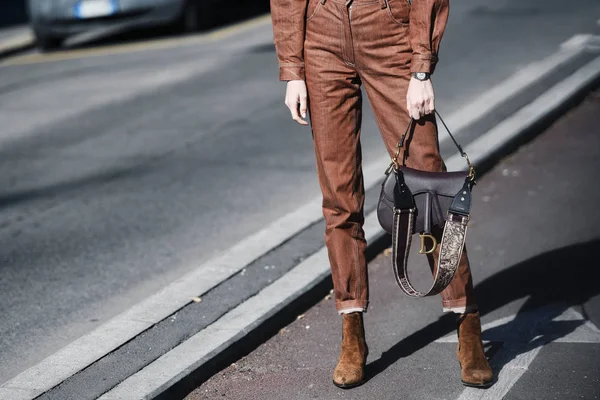 Mailand Italien Februar 2019 Streetstyle Frau Trägt Nach Einer Modenschau — Stockfoto