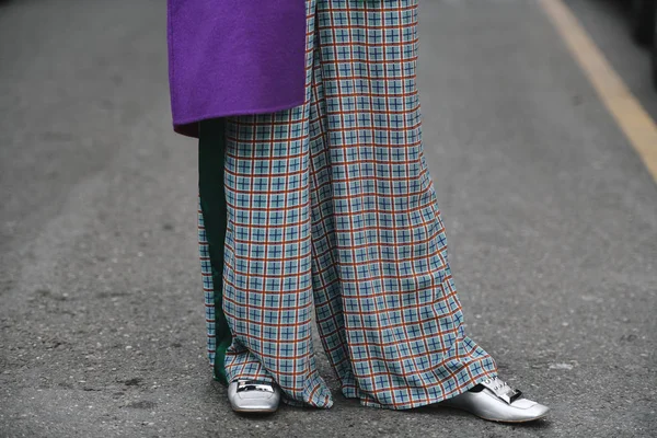 Milaan Italië Februari 2019 Streetstyle Outfit Details Een Modeshow Tijdens — Stockfoto