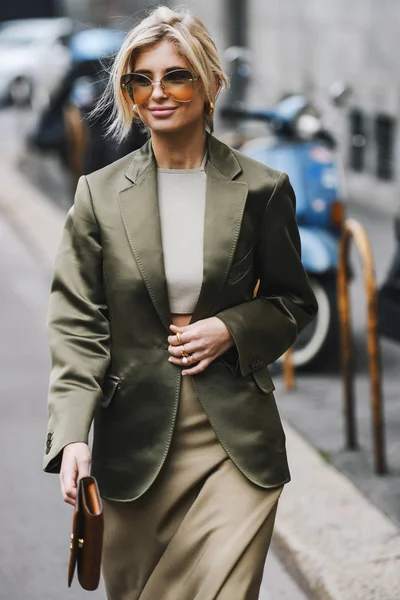 Milan Italië Februari 2019 Street Style Influencer Xenia Adonts Voor — Stockfoto