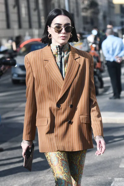 Milano Italien Februari 2019 Street Style Outfit Modeller Bloggare Och — Stockfoto