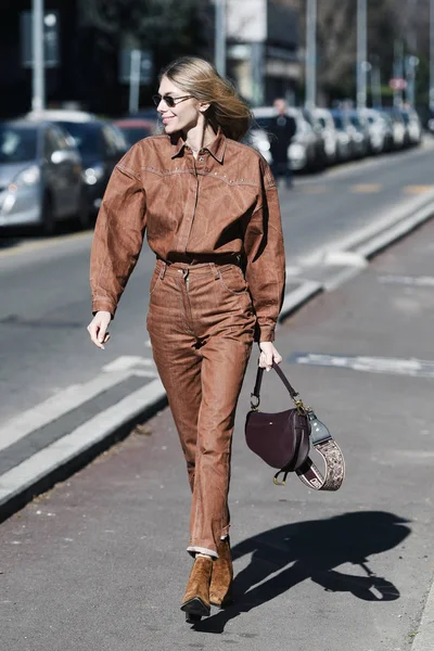 Milano Italien Februari 2019 Street Style Kvinna Klädd Kristen Dior — Stockfoto