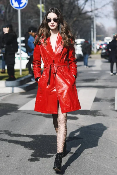 Милан Италия Февраля 2019 Года Street Style Outfit Fashion Show — стоковое фото