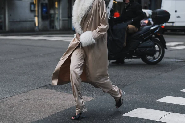 Milán Italia Febrero 2019 Detalles Del Conjunto Estilo Urbano Antes —  Fotos de Stock