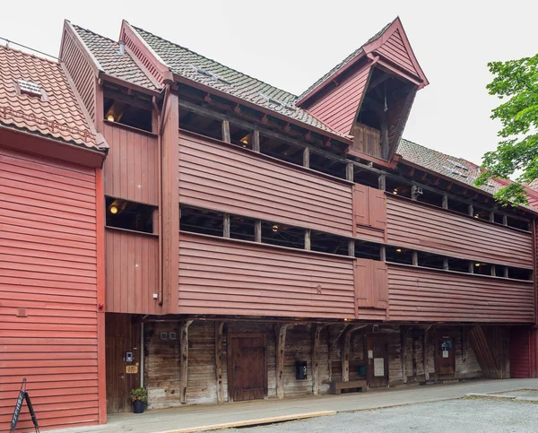 Editorial Bergen Hordaland Noruega Junho 2018 Armazém Bryggen Perto Orla — Fotografia de Stock