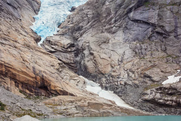 Vom Gletschersockel Bis Zum See Des Briksdalsbreen — Stockfoto