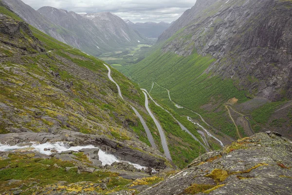 Haarspeldbochten Van Trollstigen Gezien Vanaf Bovenkant Van Pas — Stockfoto