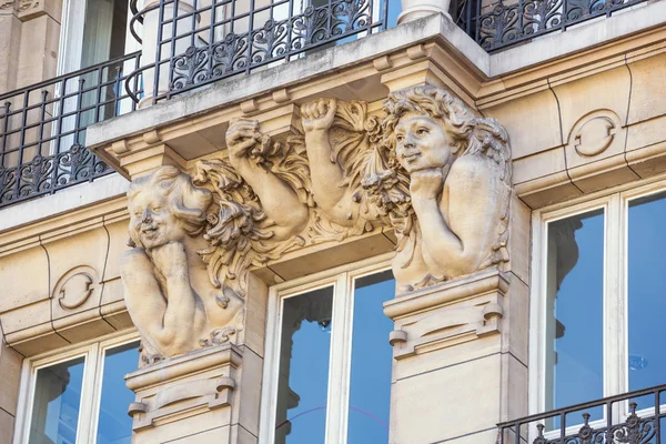 Ile 프랑스 프랑스 2018 Loie Caryatid 파리에 외관에 — 스톡 사진