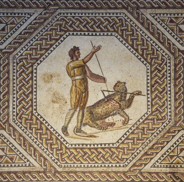 Redaksiyon: Nennig, Saarland, Almanya, 2 Eylül 2018 - bir leopar speer tarafından zarar Nennig Roma villada tasvir