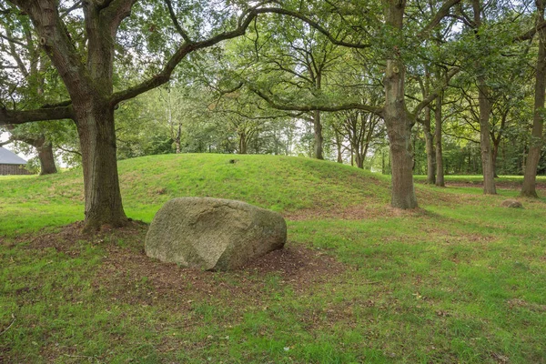 Widok Tumulus Dolmen D13 Okolicach Eext — Zdjęcie stockowe