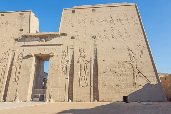 Lado Derecho Entrada Del Templo Horus Edfu —  Fotos de Stock