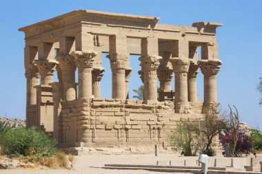 Nasır Gölü'ndeki Isis tapınağındaki Philae Köşkü