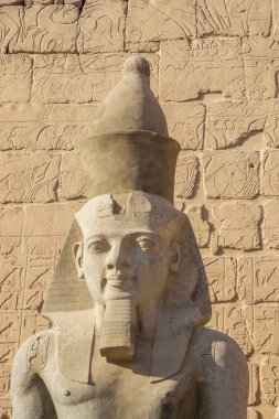 Luxor Tapınağı'nda Ramesses Ii baş atış