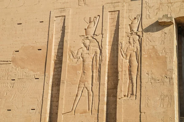 Horus Isis Entrada Del Templo Horus Edfu —  Fotos de Stock