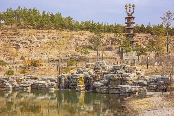 Caminando Por Parque Hasta Las Grutas Yungang Cerca Datong — Foto de Stock