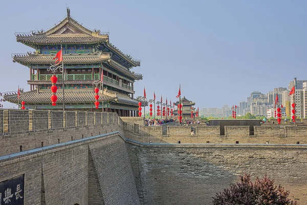 Editoriale Shaanxi Cina Aprile 2019 Guardando Destra Torre Del Tiro — Foto Stock