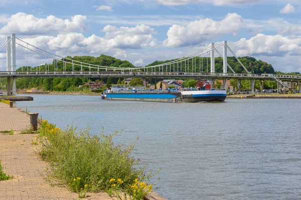 Barge Passant Sous Pont Kanne Sur Canal Albert — Photo