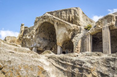 Mağaralar antik insanların