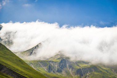Yaz dağı manzarası