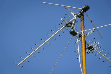 Eski bir radyo-Tv anteni