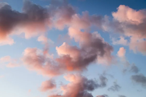 Nubes al atardecer —  Fotos de Stock