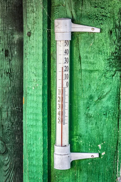 Thermometer on the wall. — Stock Photo, Image