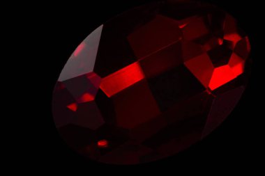 Bir yakut rengi