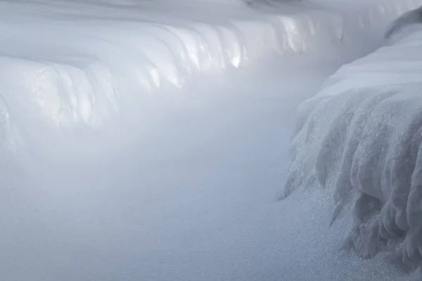 在雪中的路径 — 图库照片