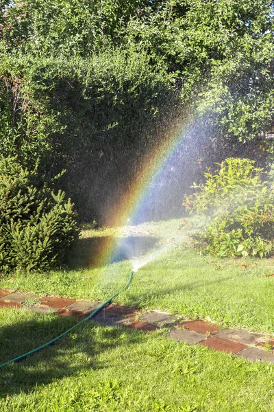 Arco iris en el jardín —  Fotos de Stock