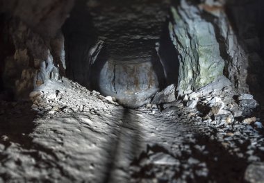 bir mağarada