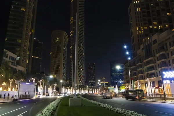 Nocne ulice Dubaju — Zdjęcie stockowe