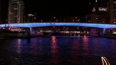 Dubai 'nin akşam yüksek katlı alanı
