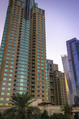 Şehrin yüksek binası.