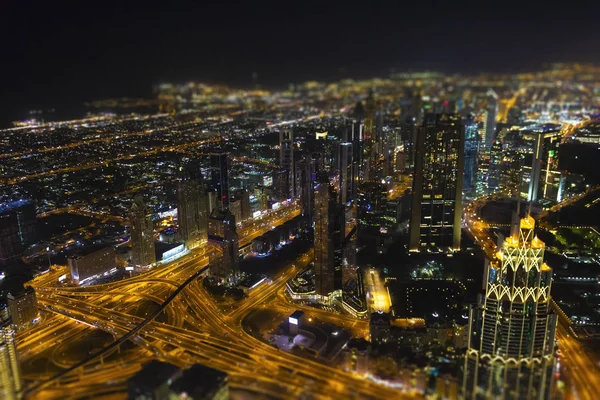 Vista aérea de la ciudad nocturna — Foto de Stock
