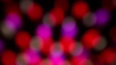 Disko aydınlatma topunun renkli bulanık soyutlaması.