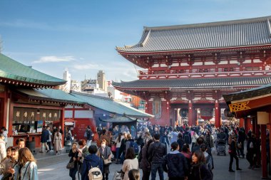 Tokyo, Japonya - 22 Mart 2017: Asakusa, Tokyo, Japonya bulunan antik bir Budist Tapınağı Senso-ji (olarak da bilinen Asakusa Kannon Tapınağı) olduğunu.