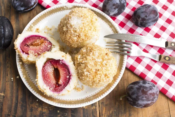 Zwetschgenknödel Köstlich Und Saftig Stockbild