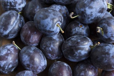 Arka plan olarak olgun erik.