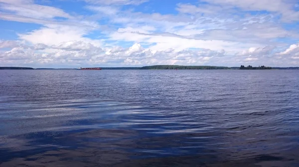 Tramonto sul fiume Volga durante l'ora blu — Foto Stock