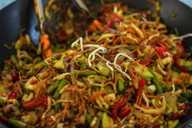 Haşlanmış sebzeler. Asya mutfağı