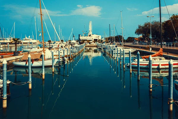 Rimini, İtalya limanında marina